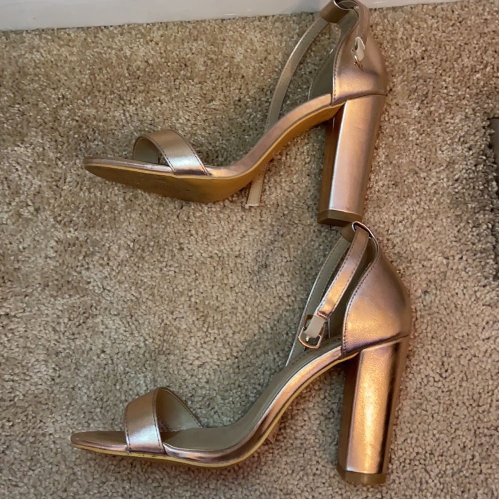 Heels - Picture 4 of 5